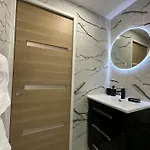 Ks Paris Studio Appart Near Station Gare Du Nord And Gare De L Est