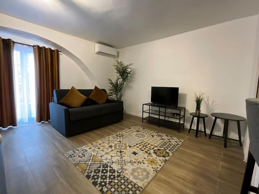 Ks Near Station Gare Du Nord And Gare De L Est