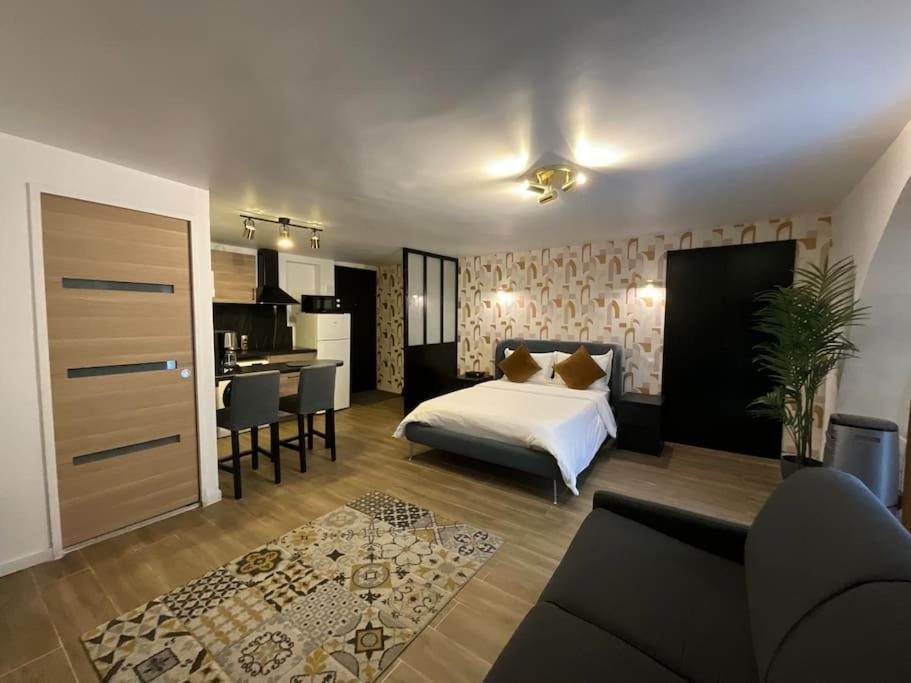 Apartment Ks Near Station Gare Du Nord And Gare De L Est